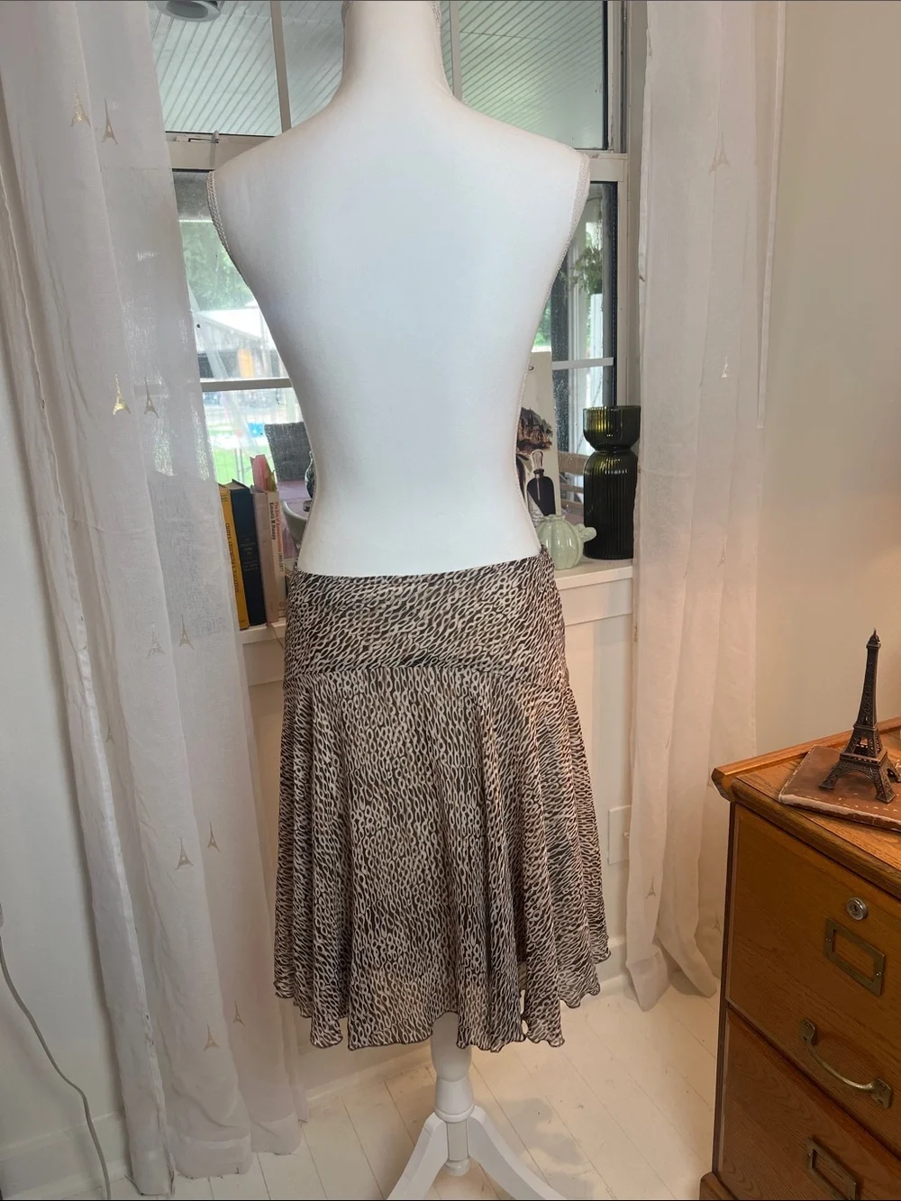 Byer California Y2K  Brown Patterned Circle Skirt size medium.
